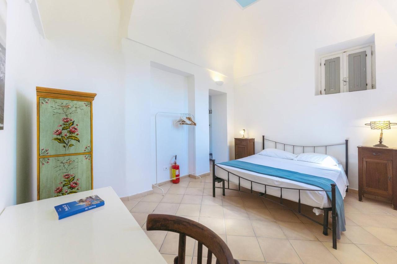 بروسيدا Palazzo Attila - Gioia Apartments المظهر الخارجي الصورة