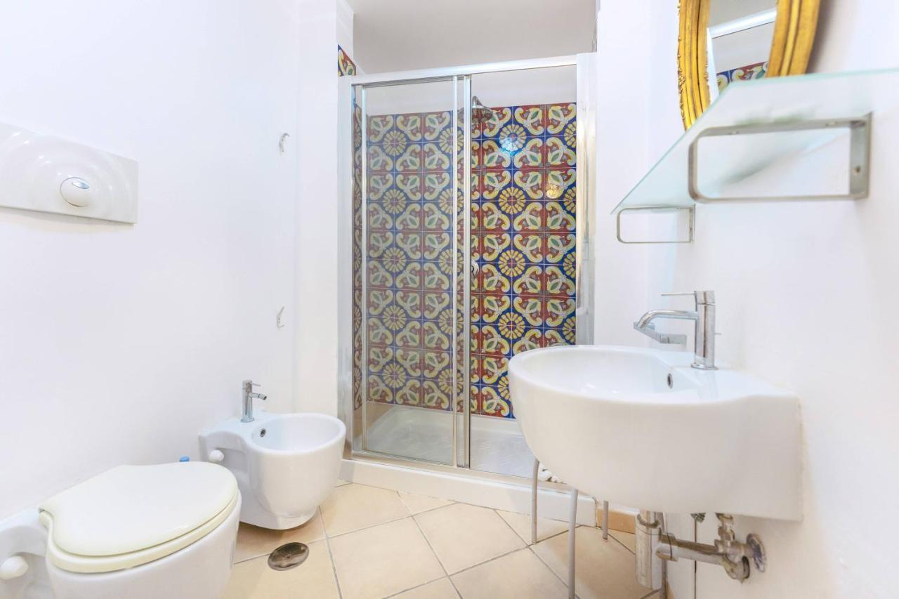 بروسيدا Palazzo Attila - Gioia Apartments المظهر الخارجي الصورة