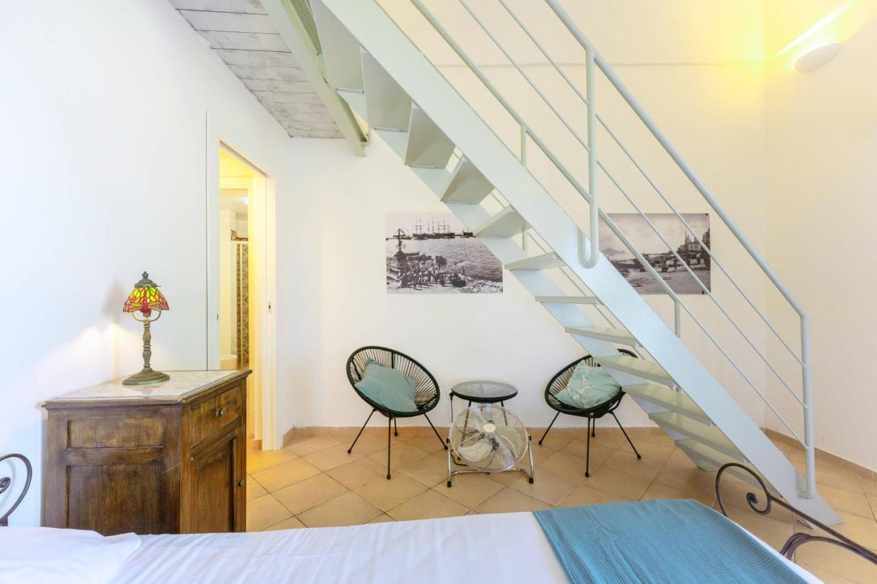 بروسيدا Palazzo Attila - Gioia Apartments المظهر الخارجي الصورة