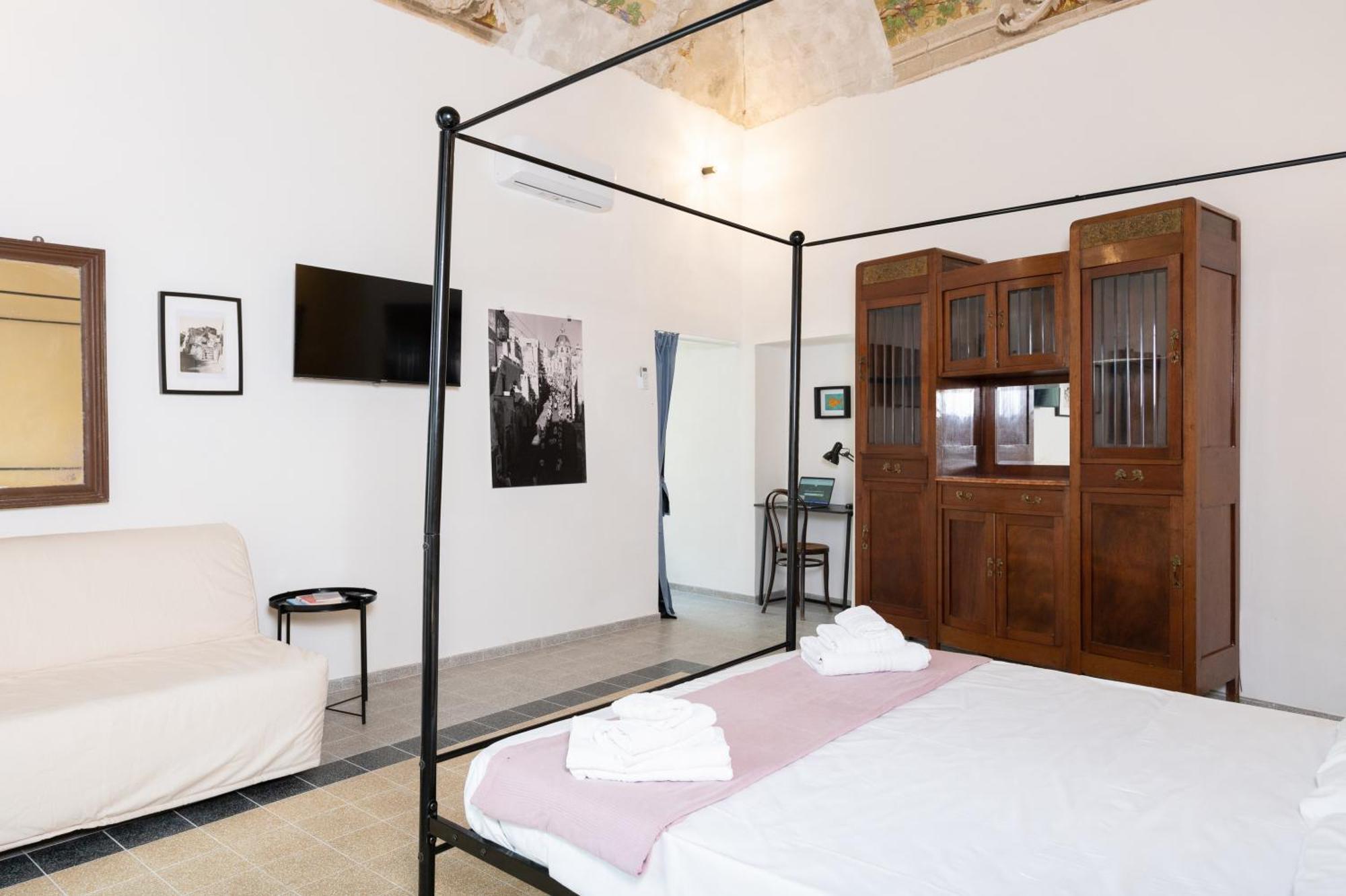 بروسيدا Palazzo Attila - Gioia Apartments المظهر الخارجي الصورة
